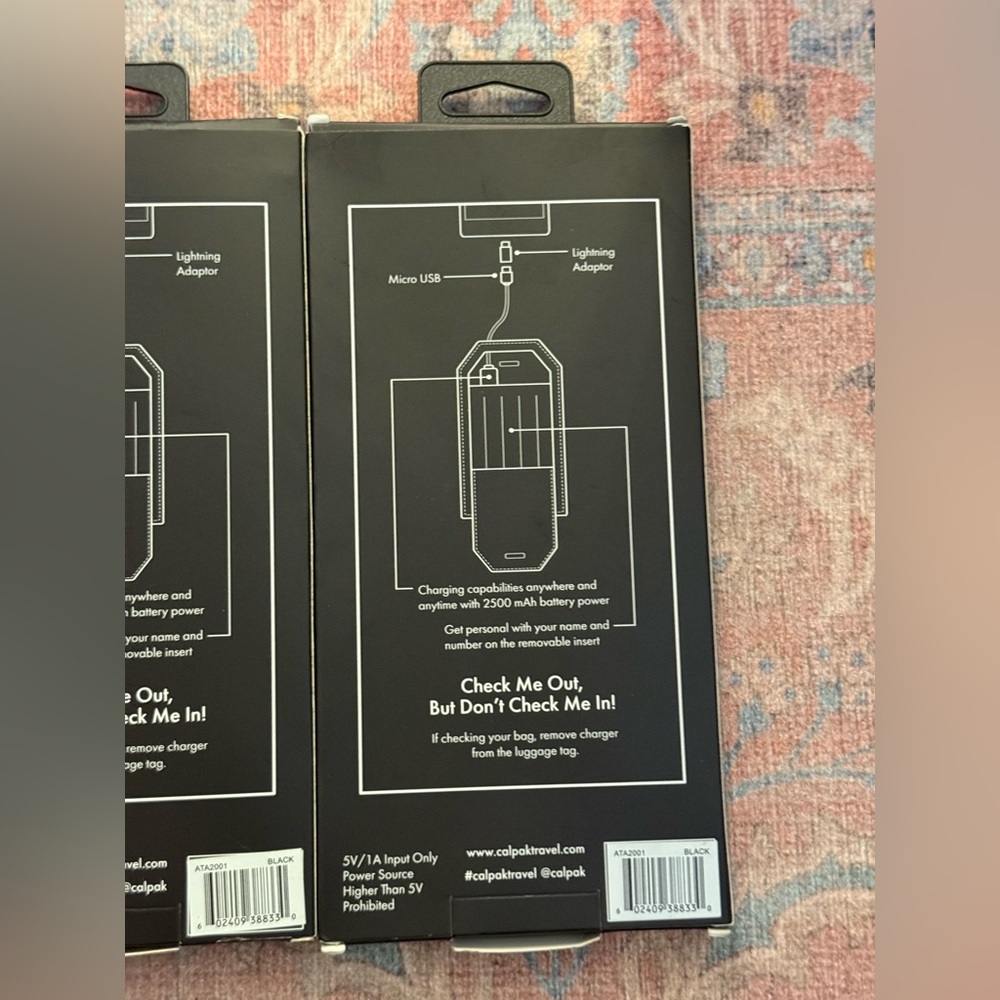 CALPAK Black Charging Luggage Tag - Picture 7 of 9